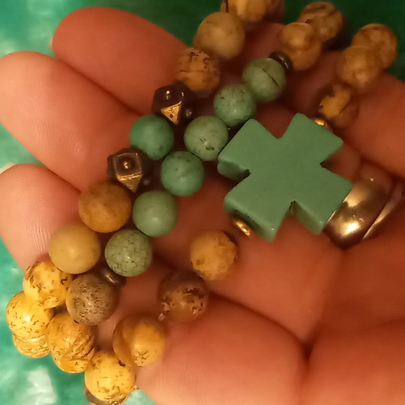 agate and faux turquoise expandable bracelet beaded treated stone expandable - Picture 5 of 5